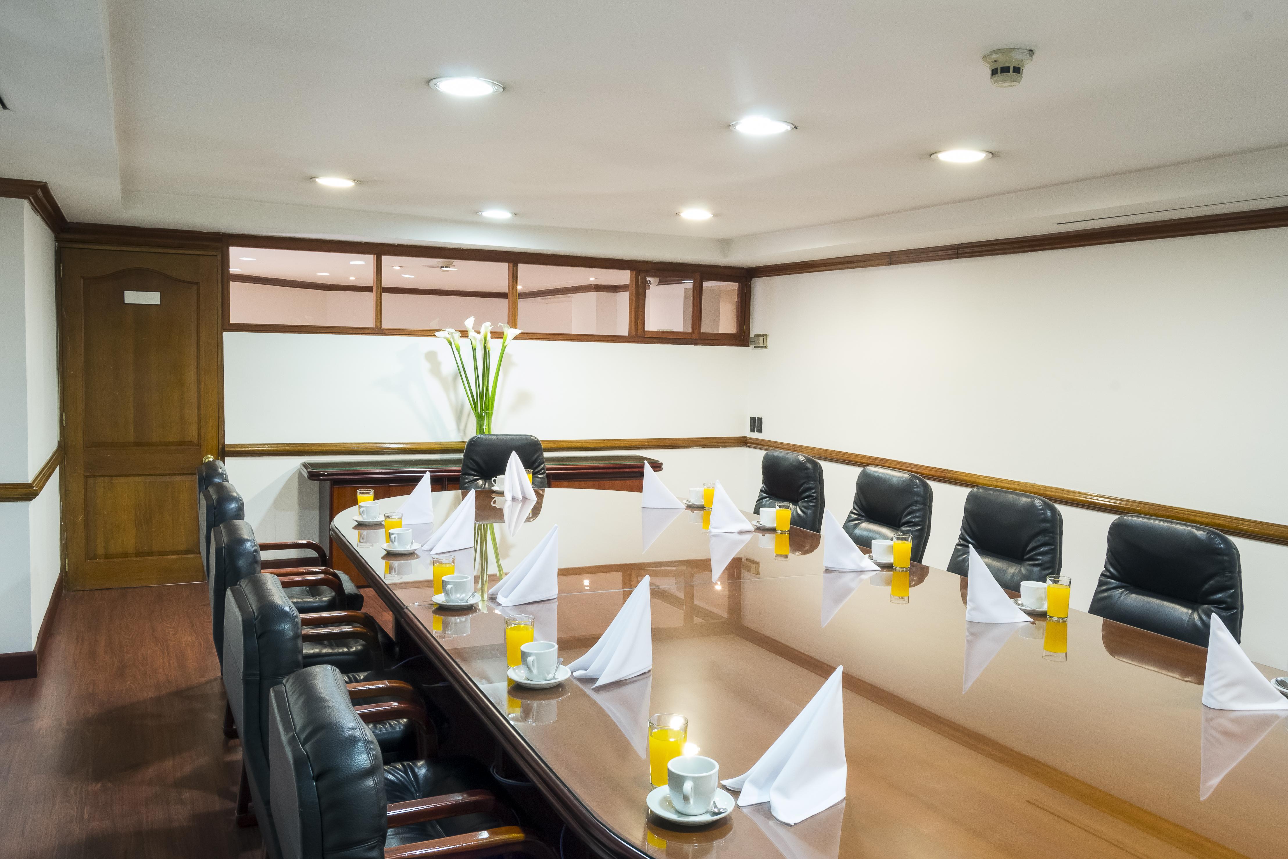 Hotel Bogota Regency Usaquen Экстерьер фото
