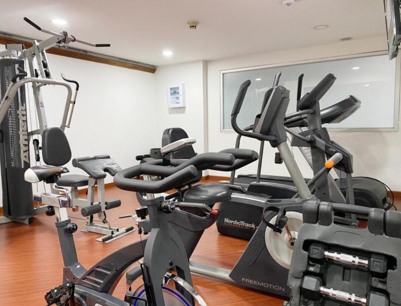Hotel Bogota Regency Usaquen Экстерьер фото