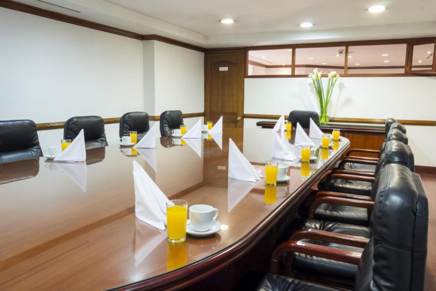 Hotel Bogota Regency Usaquen Экстерьер фото