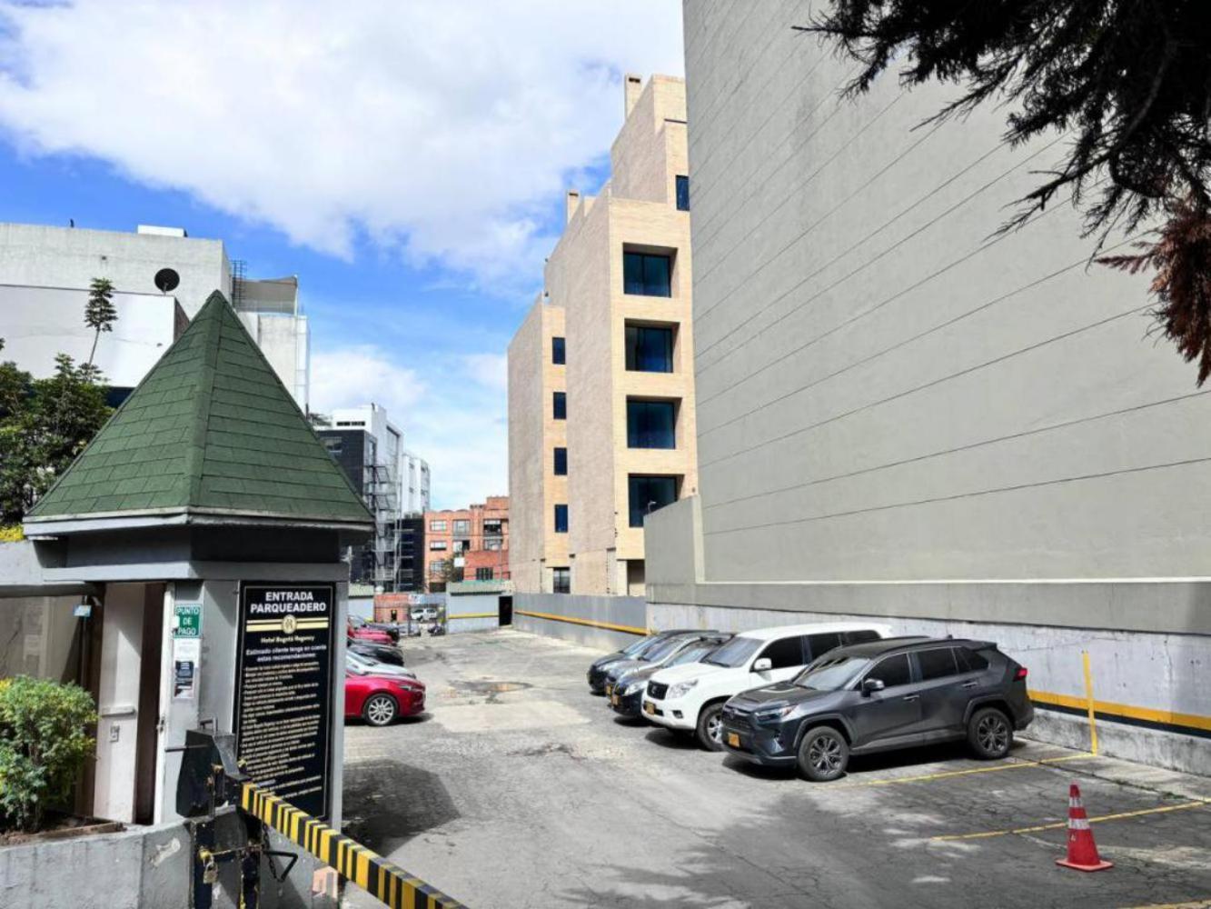 Hotel Bogota Regency Usaquen Экстерьер фото