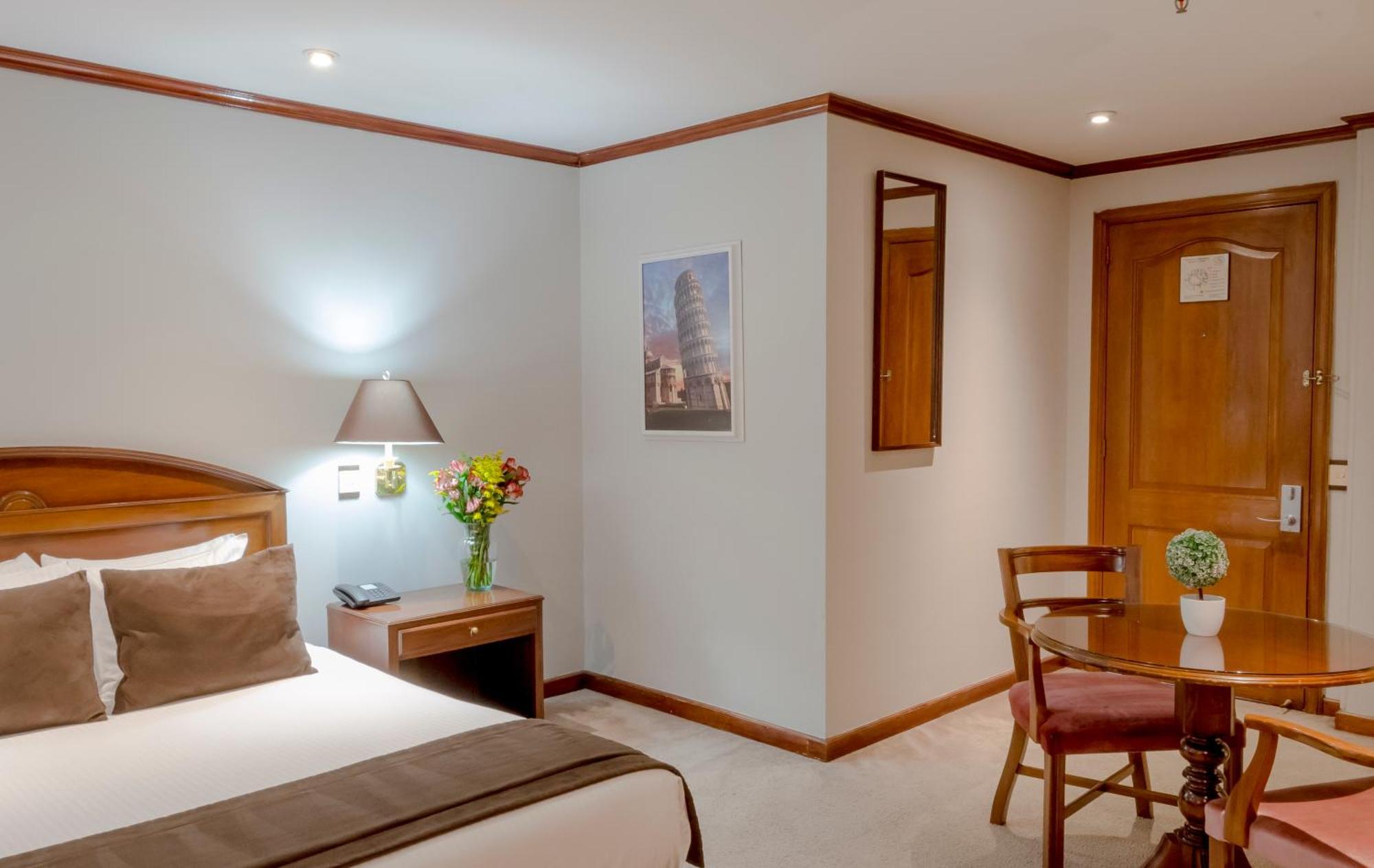 Hotel Bogota Regency Usaquen Экстерьер фото