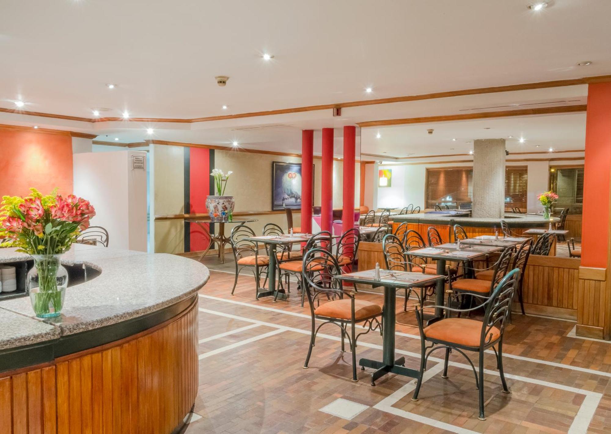 Hotel Bogota Regency Usaquen Экстерьер фото